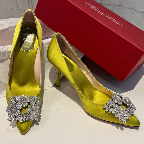 Roger Vivier Chartreuse, Satin and Crystal Pumps, size 37 - Picture 2 of 7